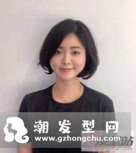 三七分女生短发发型 清爽有活力脸小一圈