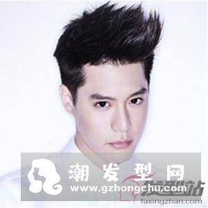 飞机头发型图片男短发 一款超帅的男生短发