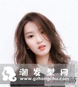 锁骨发怎么打理好看 三七分锁骨发温柔瘦脸