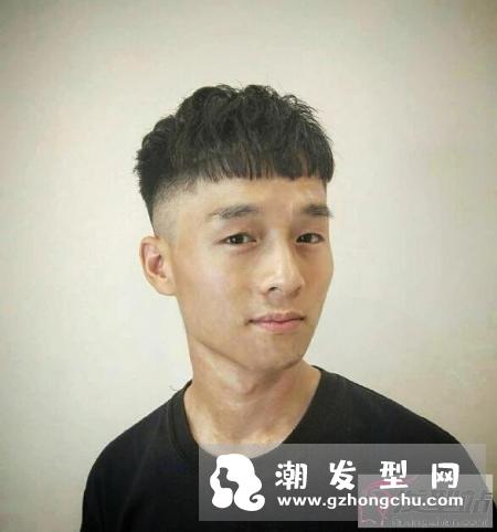 男士渐变式短发 风格与舒适度同时拥有