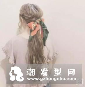戴上珍珠发箍,轻松打造淑女范