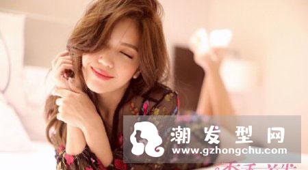 夏若妍长发发型图片 高马尾很有活力
