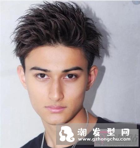 男生烫什么发型帅气 男神“日系烫”种草