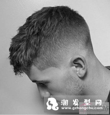 男生发型锅盖头铲两边 欧美Textured Crop发型超流行