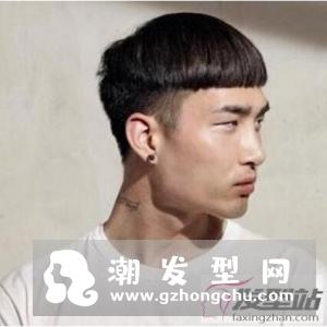男生齐刘海无鬓角发型 既耍得了帅又卖得了萌