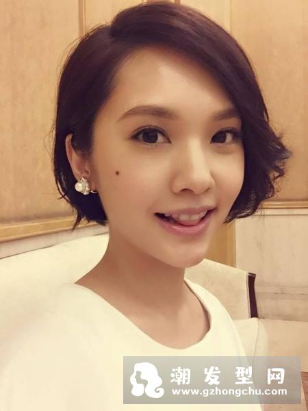 女生中短发发型 微卷短发更优雅迷人
