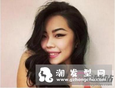 自己选发型的五大步骤.ppt