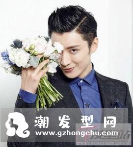 男生时尚三七分发型 修颜帅气检验男神标准