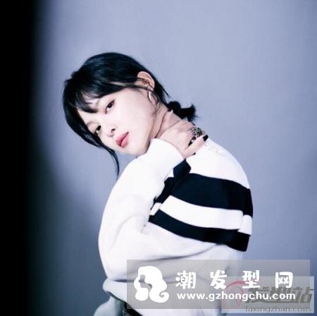 锁骨发瘦脸效果意外的好 散发着简单的高级快来剪一波