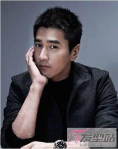 发量多的男生发型 尽显帅气成熟男人味