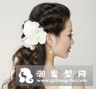 圆脸适合什么新娘造型 后梳公主头好美