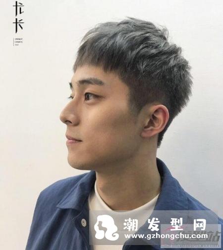 不同款式的纹理剪裁作品