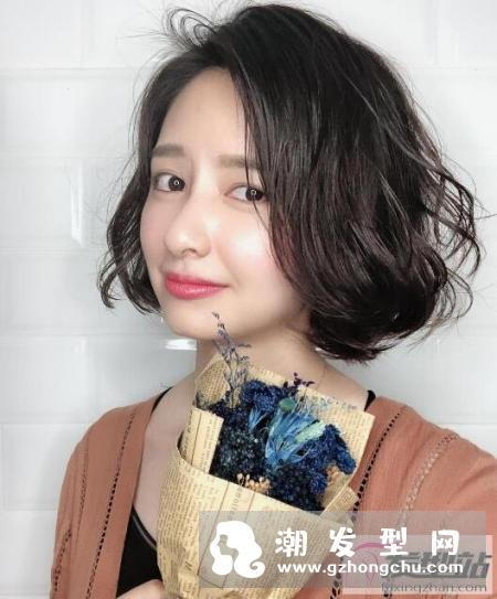 齐肩短发烫发发型 16款超修饰脸型及肩短卷发美翻天