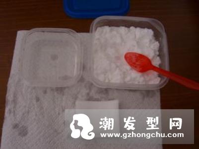 用小苏打洗头发好吗 好处和坏处有哪些
