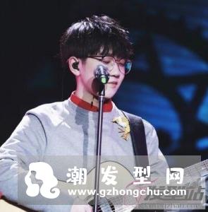 男生蘑菇头怎么留 呆萌减龄尽显青春魅力