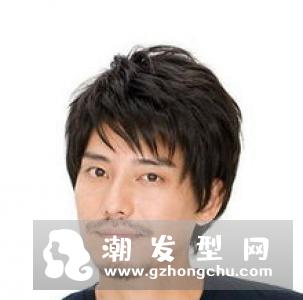 小眼睛男生适合的发型 帅气减龄点亮迷人双眼