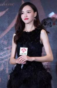 30岁留什么发型显年轻洋气好看 知性还是知性好看