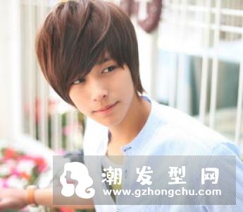 潮男今年流行发 帅气心形刘海