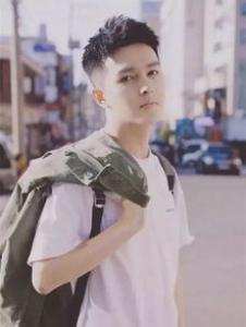 undercut是什么意思 两边剃短中间长发型太帅了