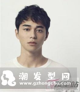 9款大脸圆脸适合发型男 选对修颜发型堪比整容