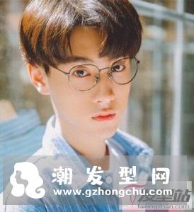 适合男学生的短发 清爽简约成校园男神