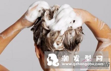 生姜水长期洗头,你怕是要得将头皮洗去一层皮的节奏?
