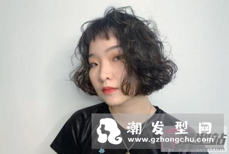 齐肩短发烫发发型 16款超修饰脸型及肩短卷发美翻天
