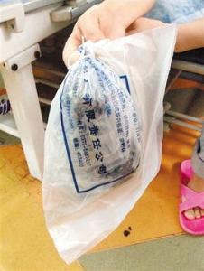 频繁梳头真的能让头发更茂密？专家：梳头前后加上这5招，不然都是白做工