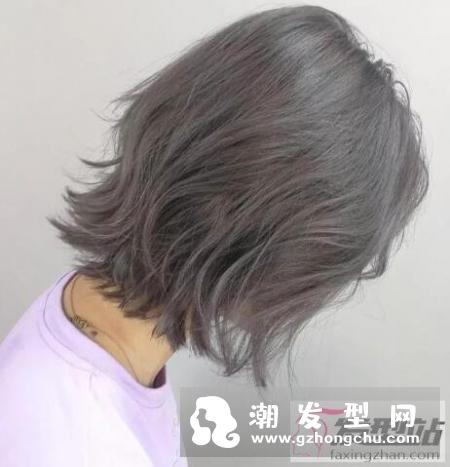 人鱼卷短发非常适合年轻女生,让脸型愈发瘦削