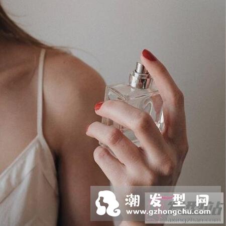发香雾和香水有什么区别可以当香水用吗 发香雾使用方法以及介绍
