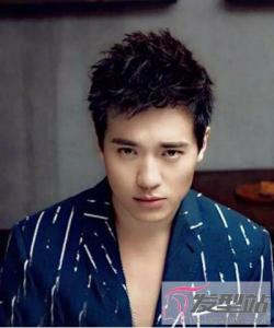 男士剪什么发型更有男人味 利落帅气发型告别娘炮