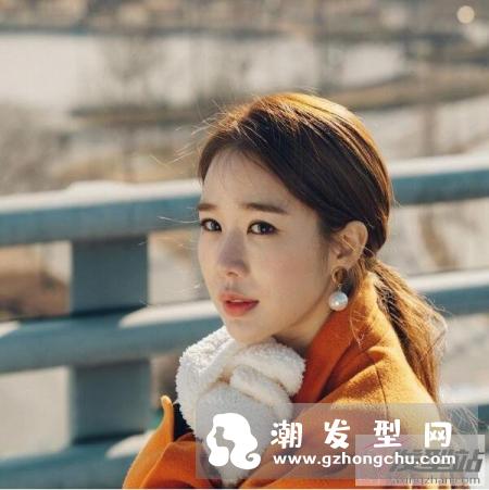 潮湿的天气头发毛躁怎么办 掌握这5个吹头小技巧让头发时刻保持柔顺