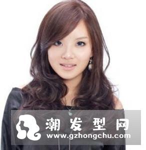 30岁留什么发型显年轻洋气好看 知性还是知性好看
