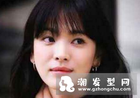 女生方脸适合的发型图片 和国字脸的区别