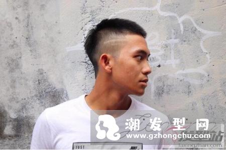 短发男士发型两边剃掉 率性风短发型男魅力挡不住