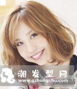 女生短发烫微卷好看吗 灵动优雅打造魅力可人儿