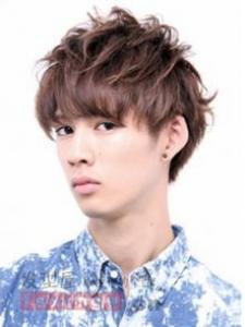 今年最流行的男士发型 男士热门发型将会围绕着“性格”来变化