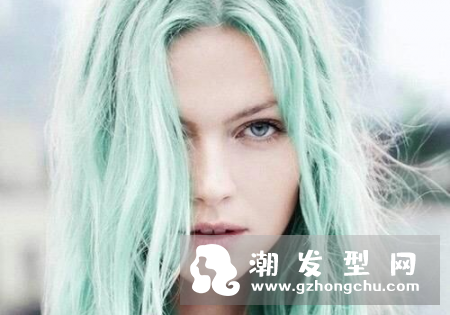 染绿色头发需要漂吗 褪色是什么颜色