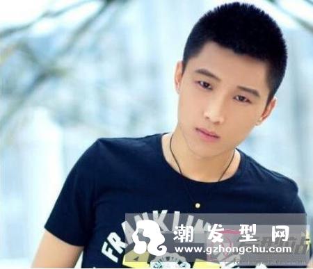 李敏镐寸头照片曝光 再次证明寸头是检验颜值的最高标准！