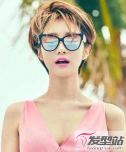 女生露耳短发发型 清爽干练短发就要这样剪