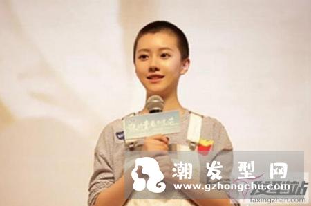 少年的你周冬雨寸头 五官精致才扛得起寸头