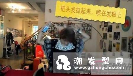 头发蓬松喷雾水好用吗 头发蓬松喷雾使用方法