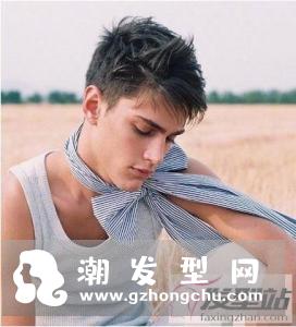 年轻男生适合的发型 或帅气或软萌超显个性