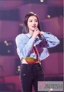 女生短发怎么剪好看 一刀切短发别致率性　