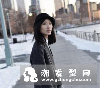 王诗晴发型图片 一头长发好冷艳