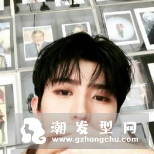 皮肤黑男生染什么发色 洋气发色显白提升个人魅力