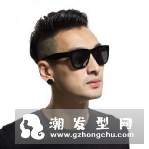 飞机头发型图片男短发 一款超帅的男生短发