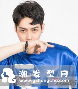 男生适合剪什么刘海 逗号刘海俏皮又修颜