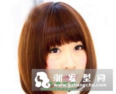女生方脸适合的发型图片 和国字脸的区别