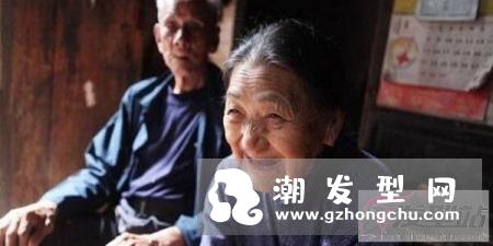103岁婆婆拒当白发魔女护发秘诀+维持黑发心得